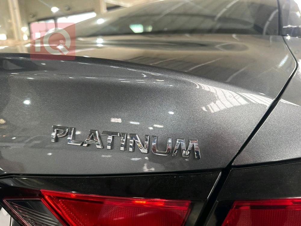 نيسان ألتيما